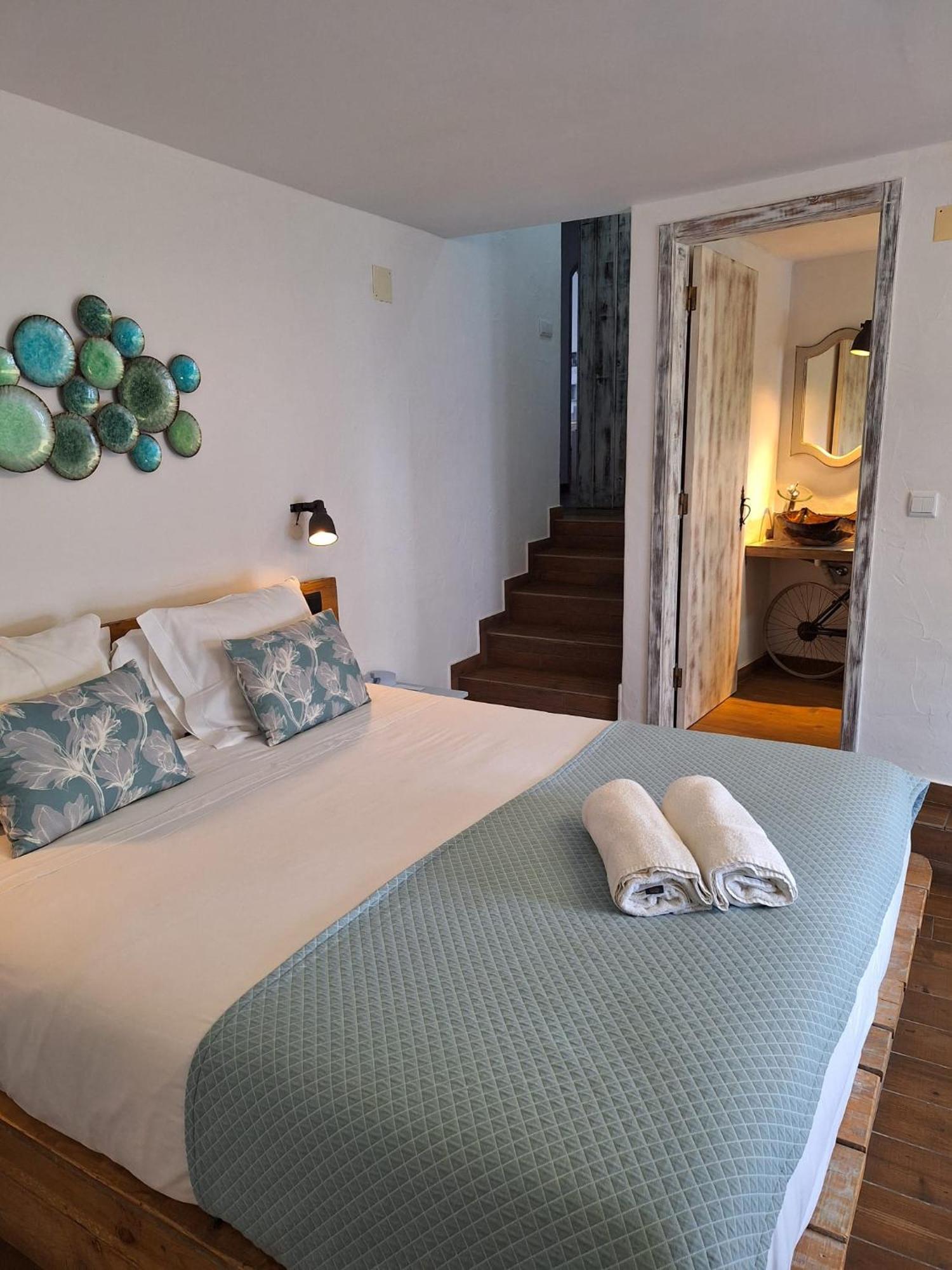 Lovin Book Guesthouse Obidos Exterior photo